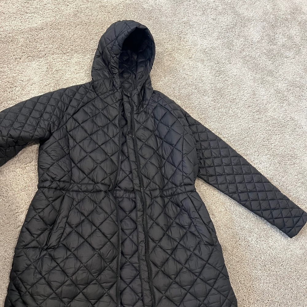 Athleta WHISPER FEATHERLESS PUFFER PARKA
